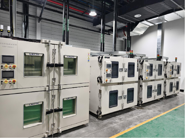 2层双开门电池试验箱1