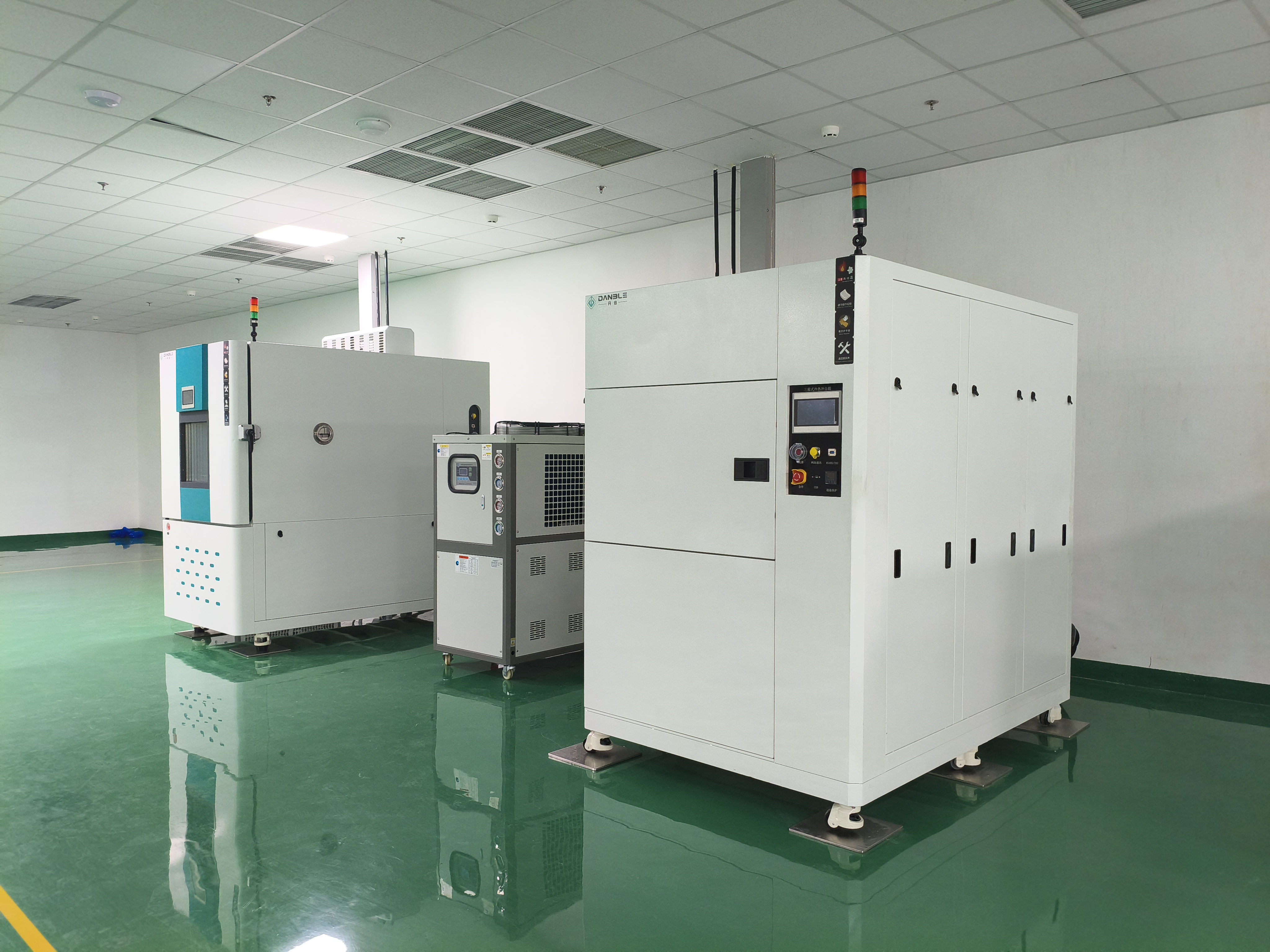 DBT2-390D3 Two-Zone Temperature & Humidity Test Chamber--Precision Environmental Test Solutions
