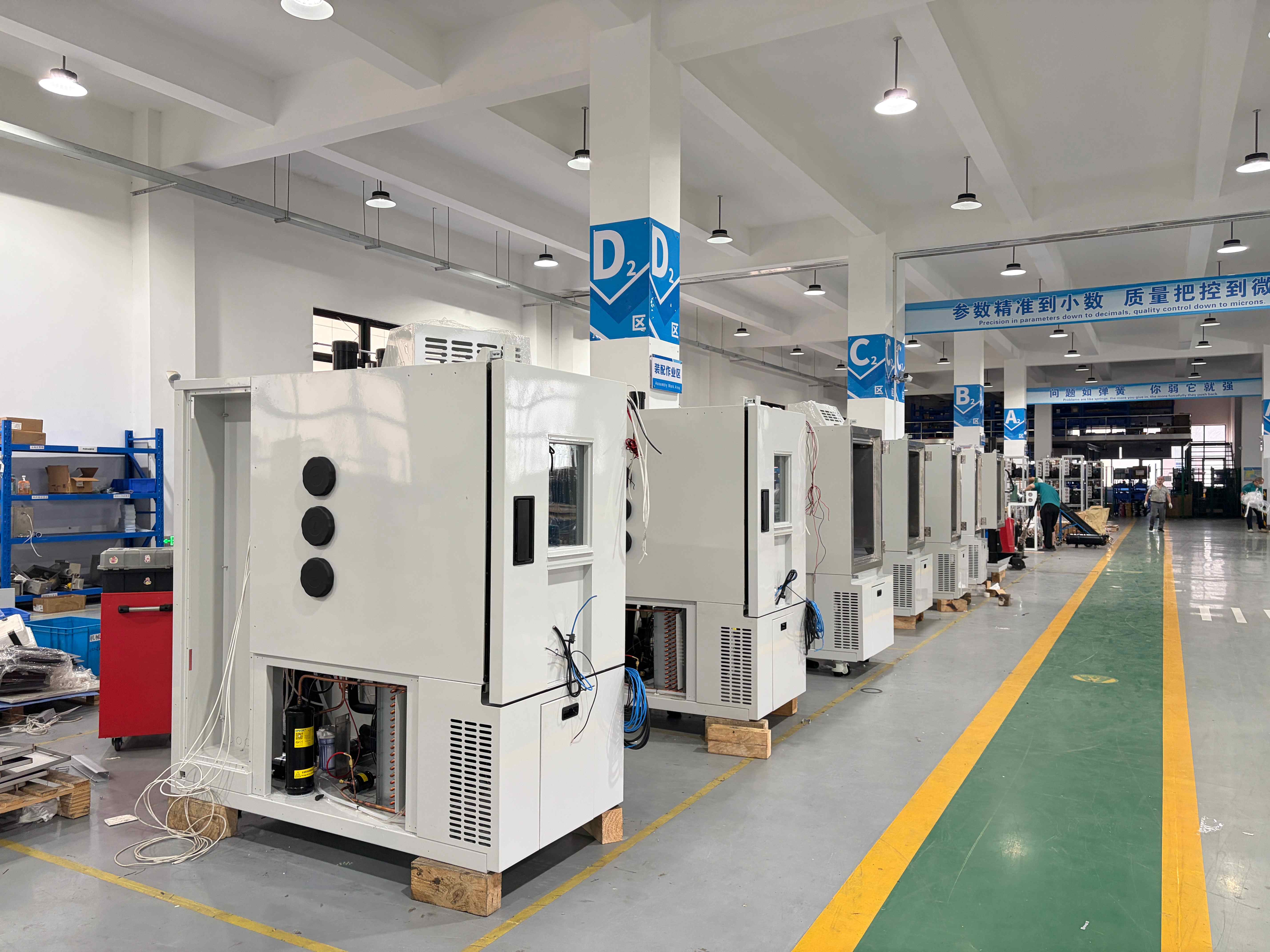 Constant Temperature and Humidity Test Chamber: Working Principle, Uses and Test Setup
